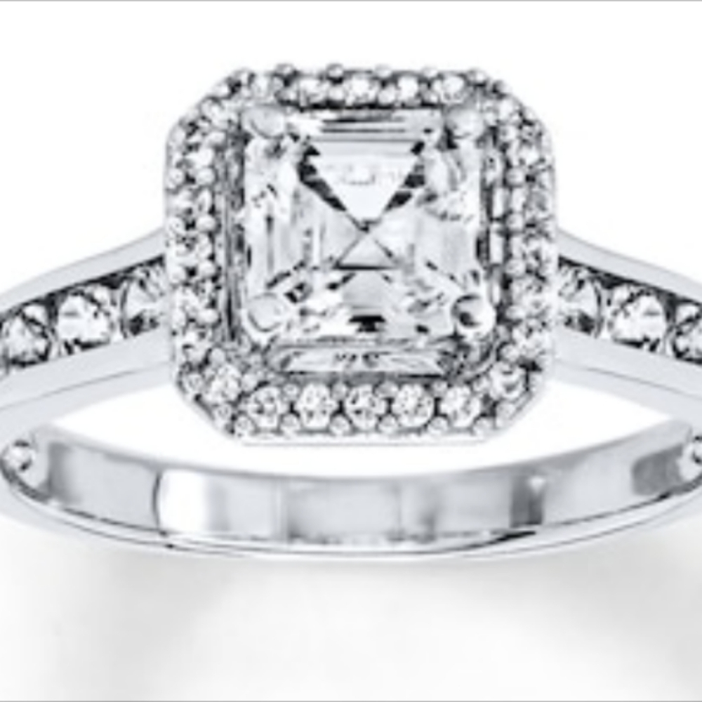 ✨ Clearance ✨Lab created White Sapphire ring